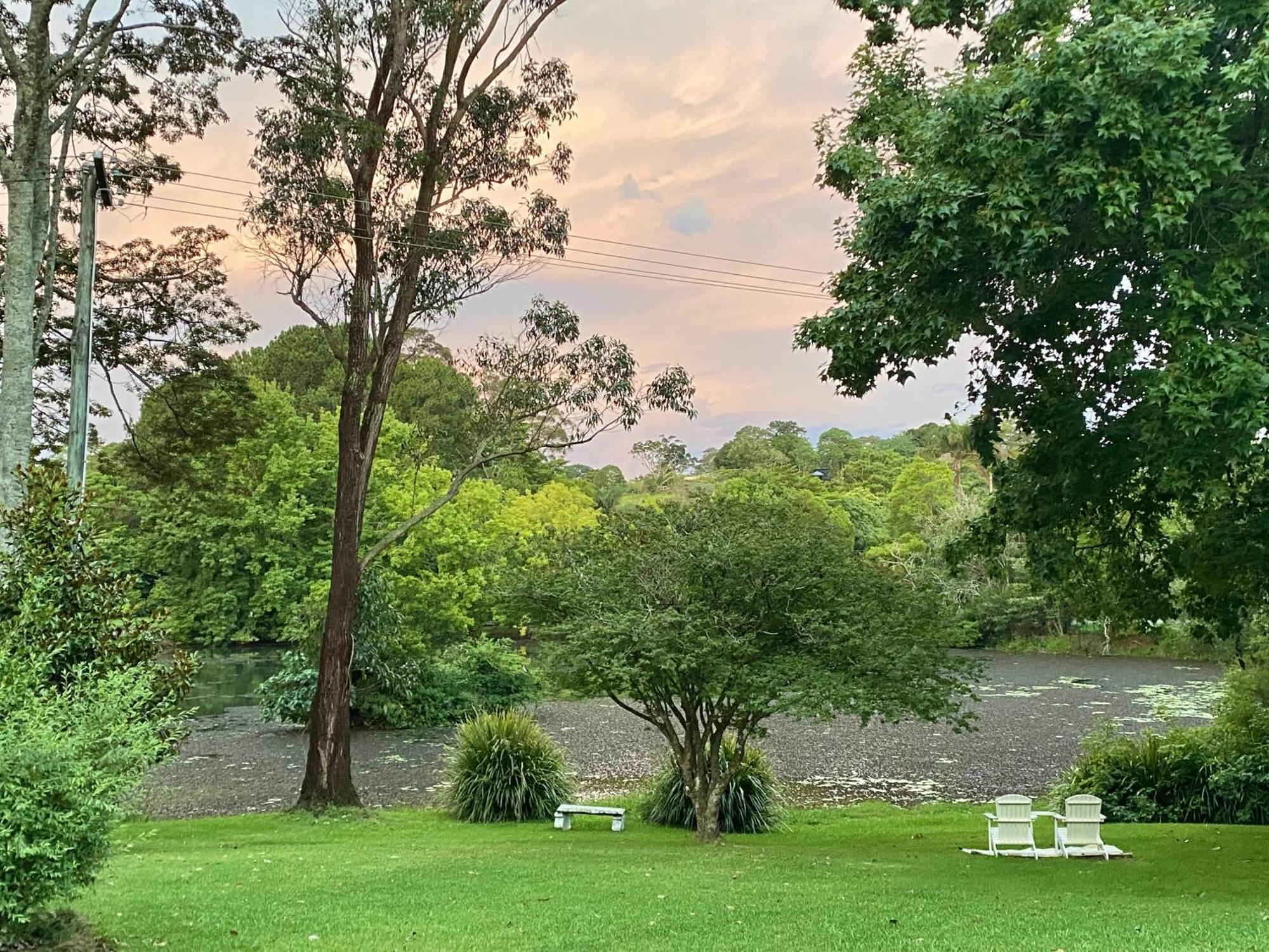 Maleny Lake Cottages Exteriör bild